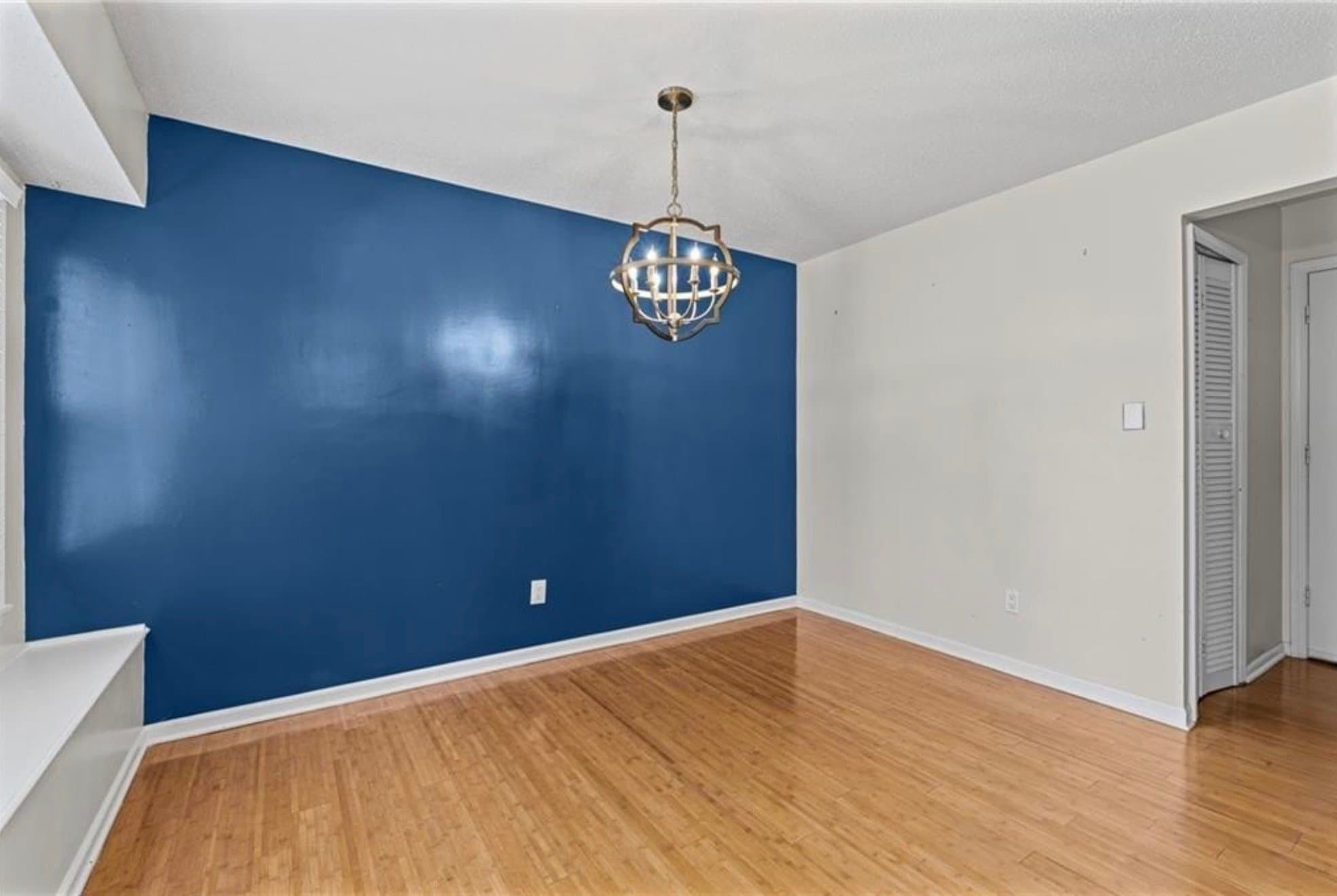 Lenexa House: 8933 Woodstone St