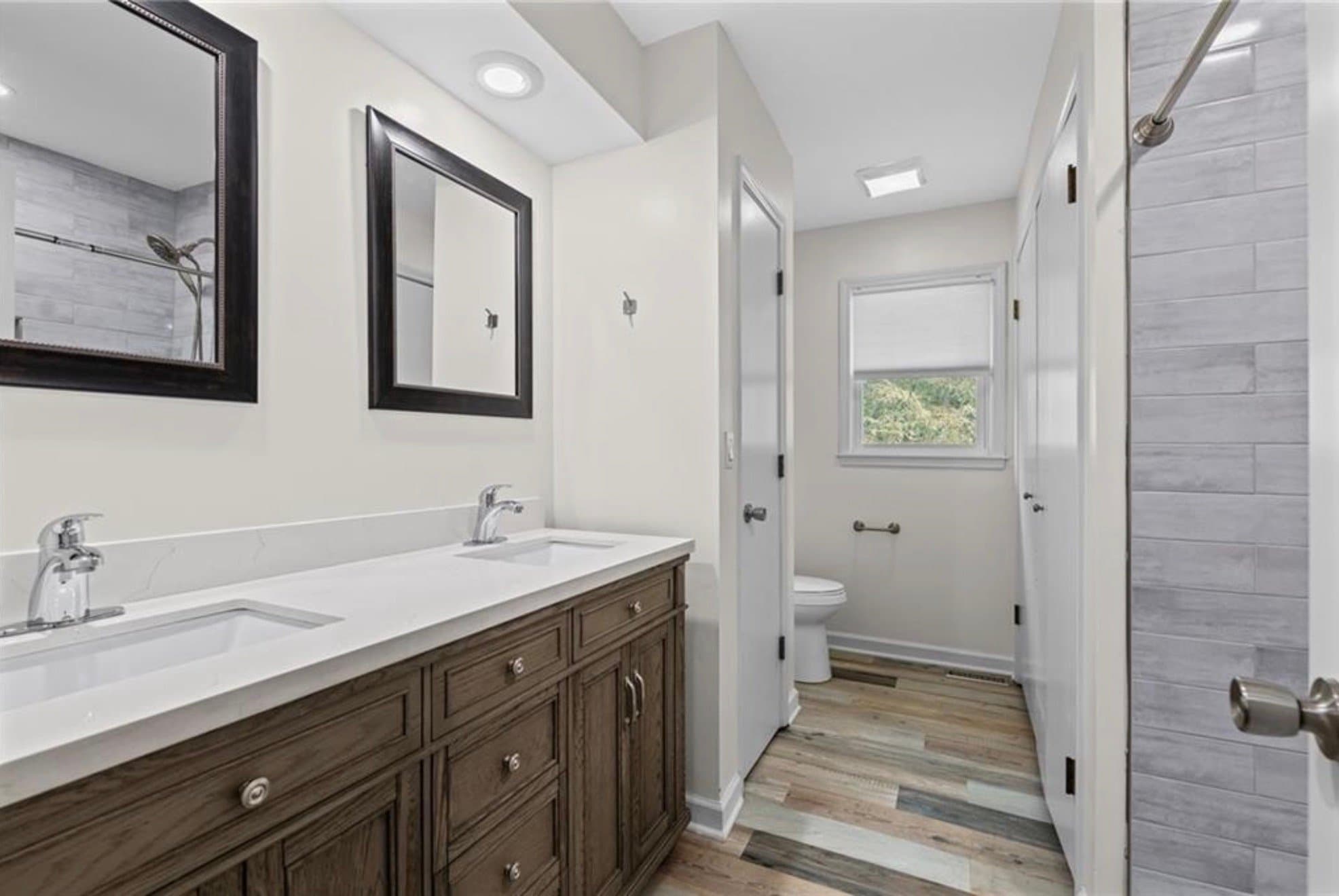 Lenexa House: 8933 Woodstone St
