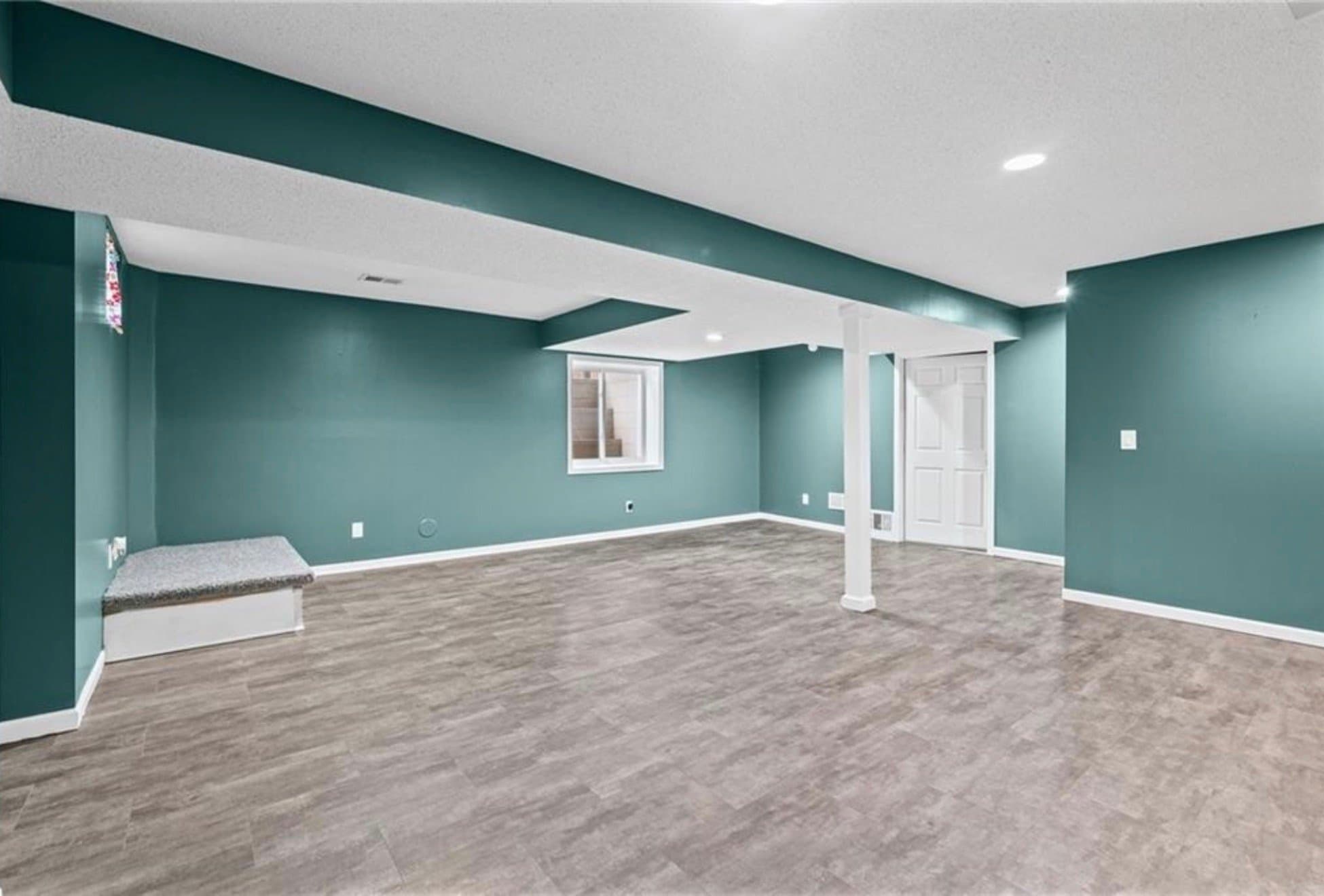 Lenexa House: 8933 Woodstone St