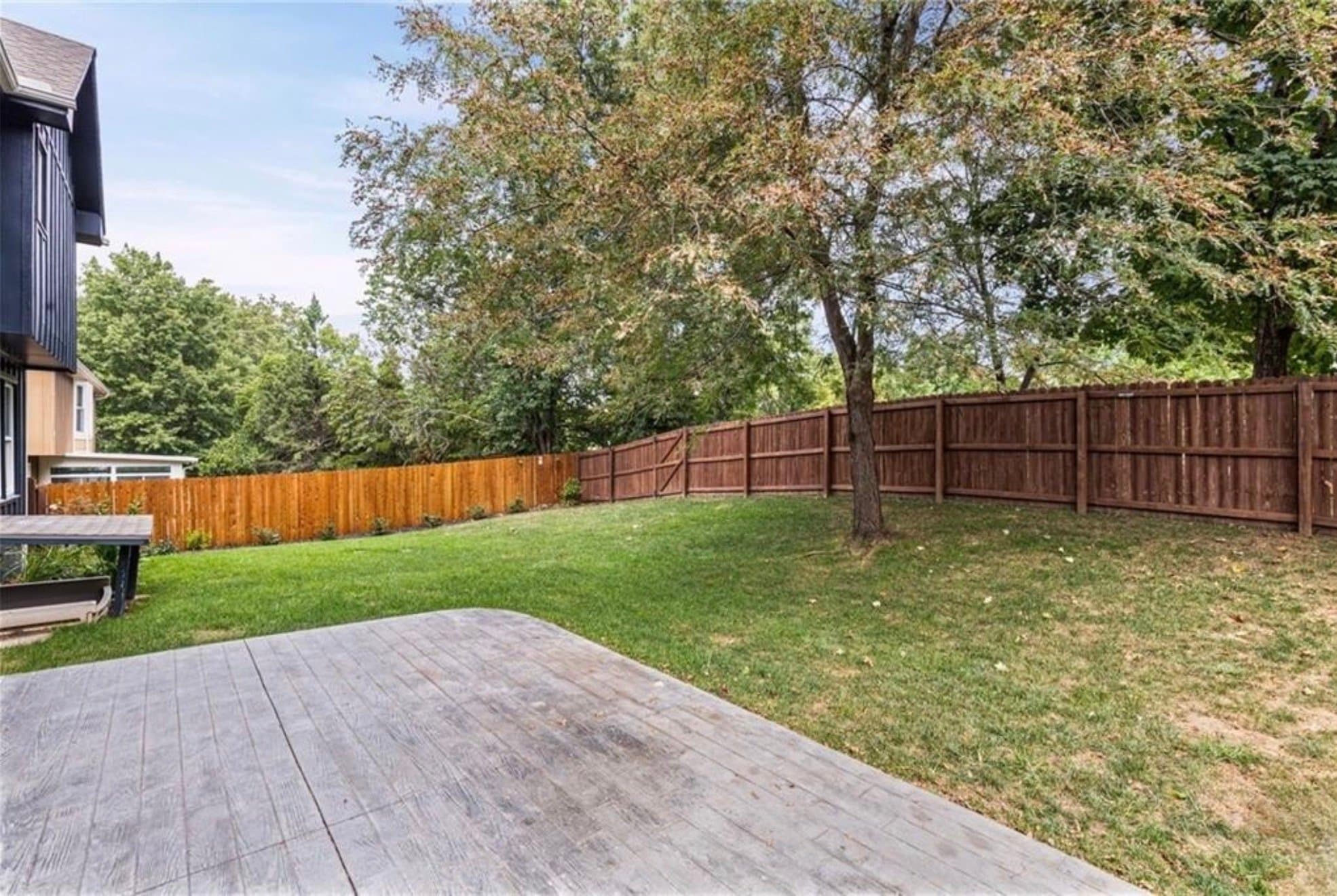 Lenexa House: 8933 Woodstone St