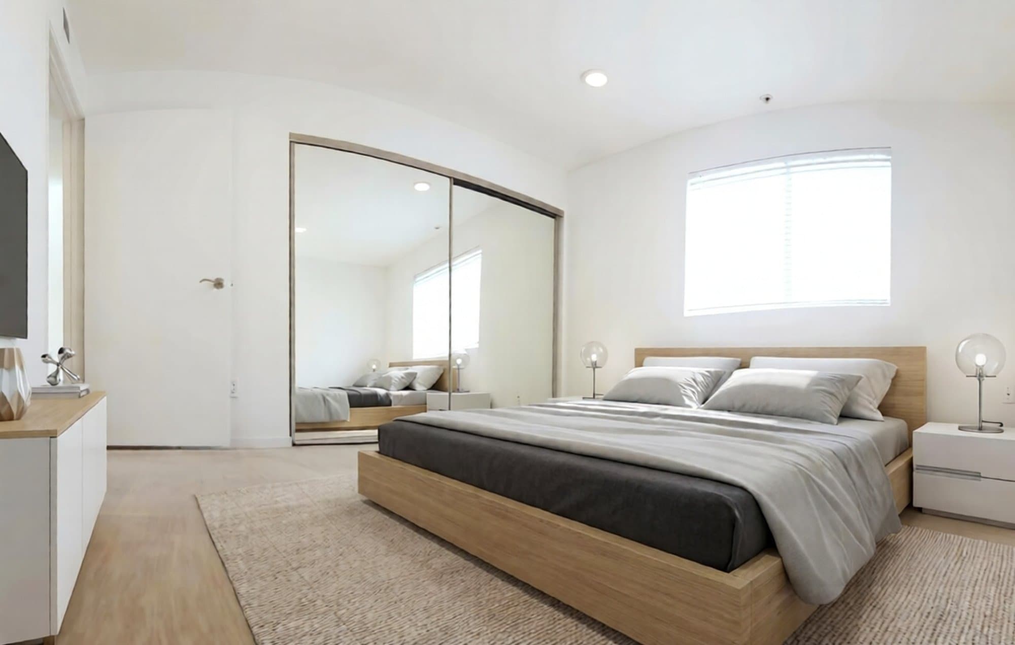 North Hollywood Apartment: 11020 Hesby Street