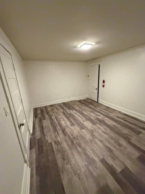 LaSalle Multiplex: 1564 LaHarpe st