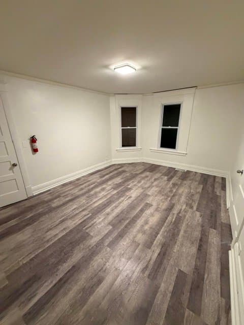 LaSalle Multiplex: 1564 LaHarpe st