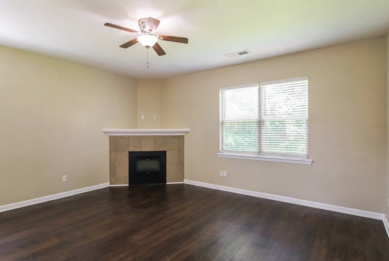 Union City House: 7752 Fabled Pt