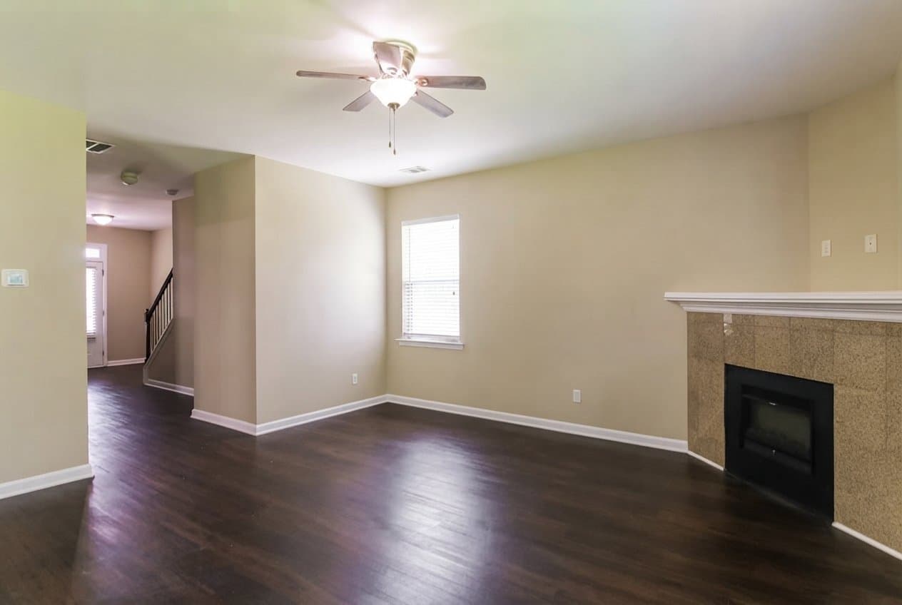 Union City House: 7752 Fabled Pt