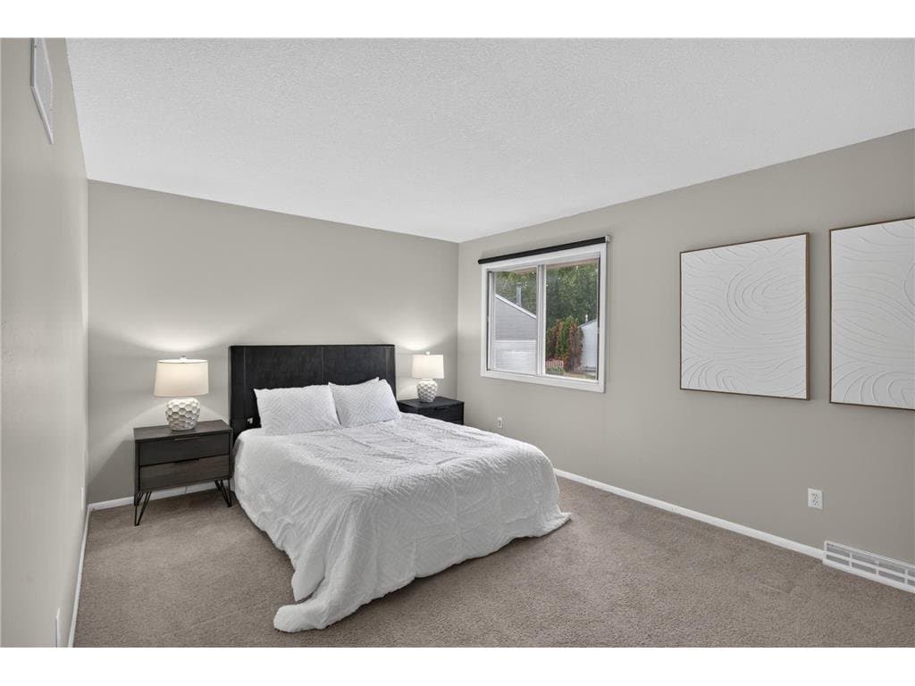 Maplewood Townhome: 456 Dorland Ct S.