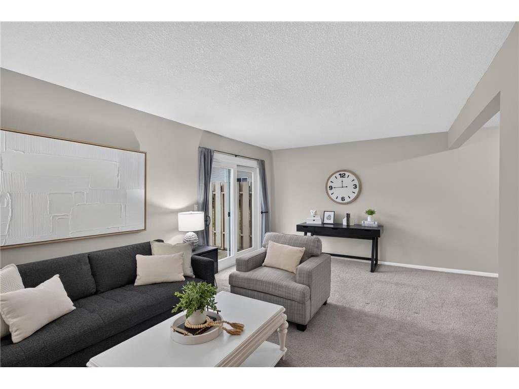Maplewood Townhome: 456 Dorland Ct S.