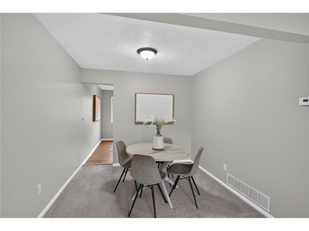 Maplewood Townhome: 456 Dorland Ct S.