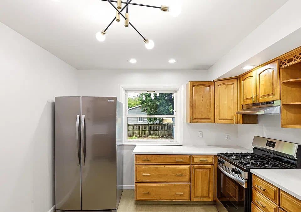 Manchester Township House: 3050 Richmond Ave
