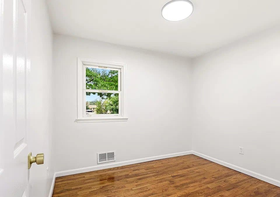Manchester Township House: 3050 Richmond Ave