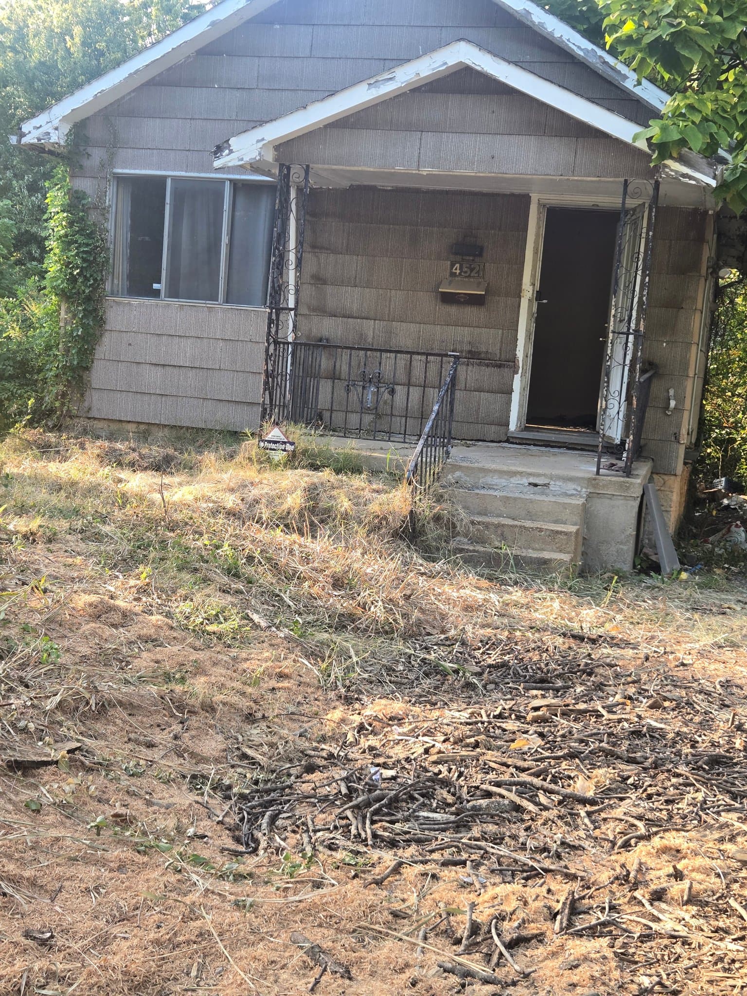 Saint Louis House: 4521 Oakwood Ave
