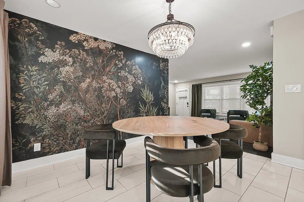Decatur House: 2682 Miriam Ln