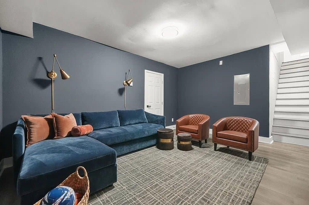 Decatur House: 2682 Miriam Ln