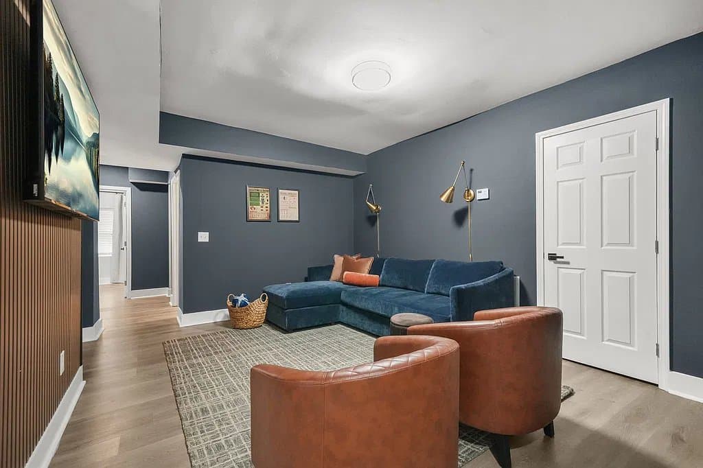 Decatur House: 2682 Miriam Ln