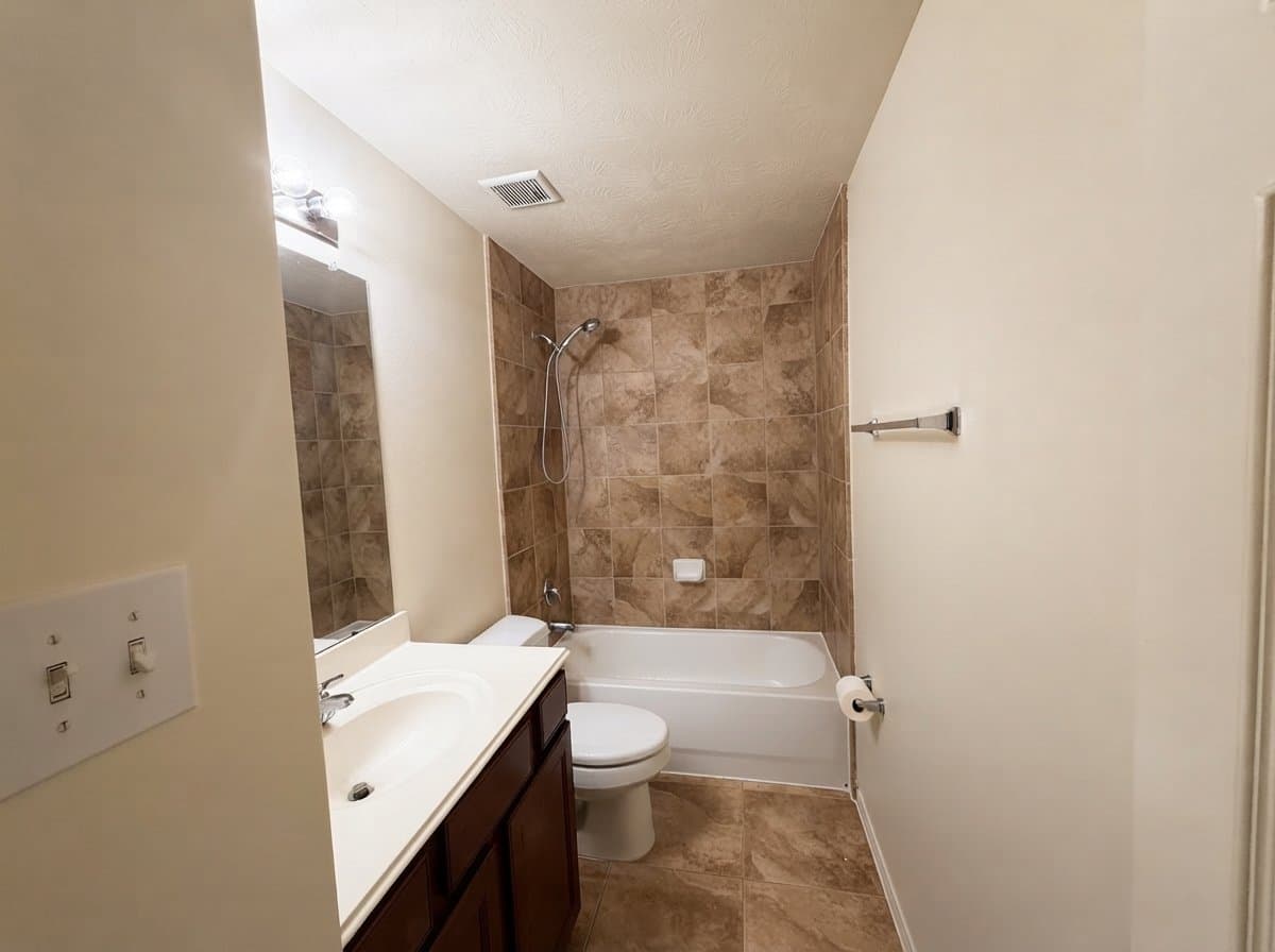 Houston Single Room: 2702 Ridgeglen Lane