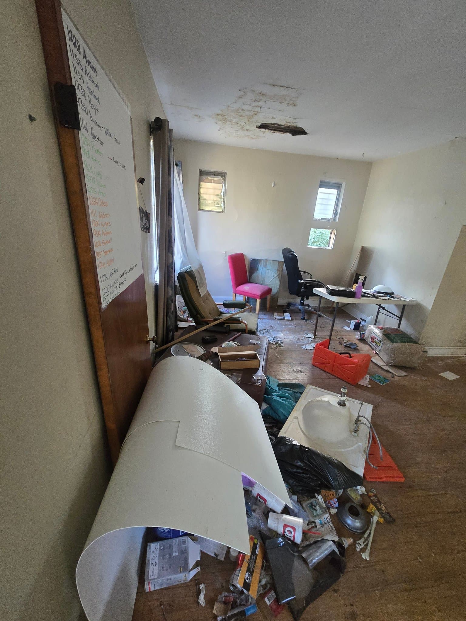 Saint Louis House: 4521 Oakwood Ave