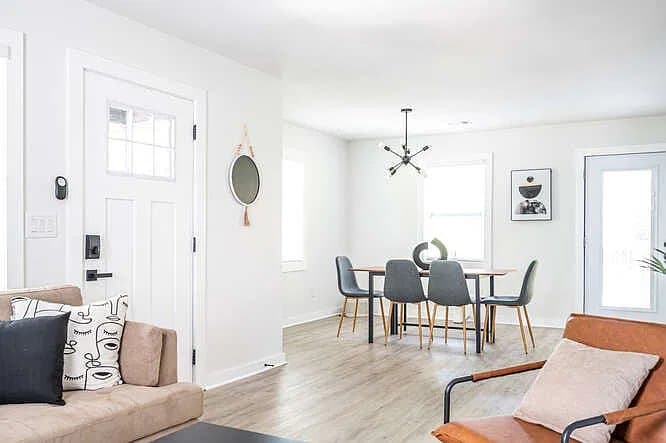 Atlanta House: 2029 Baker Rd NW