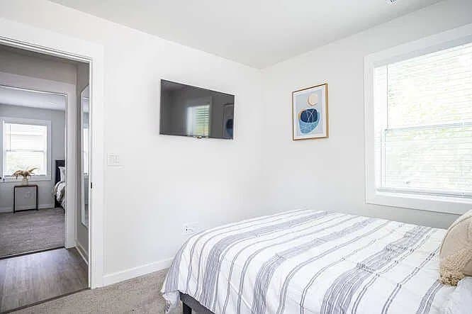 Atlanta House: 2029 Baker Rd NW