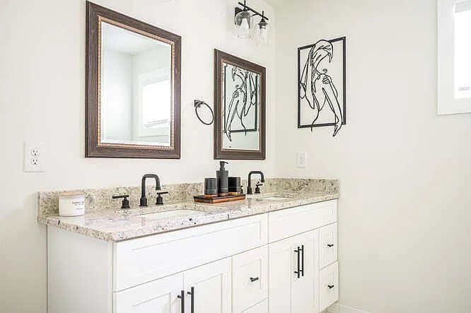 Atlanta House: 2029 Baker Rd NW