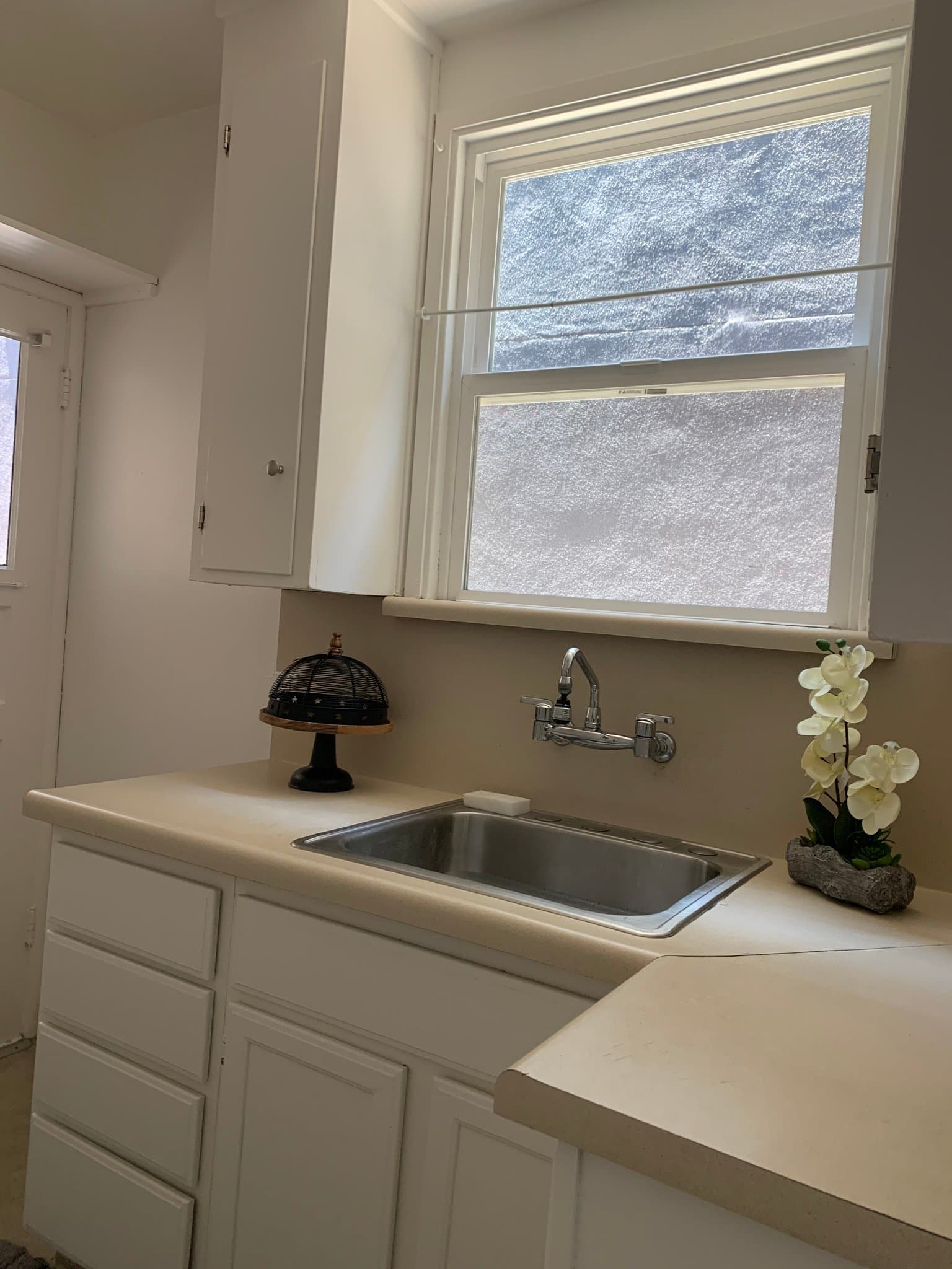Alameda Apartment: 1006 Central Ave