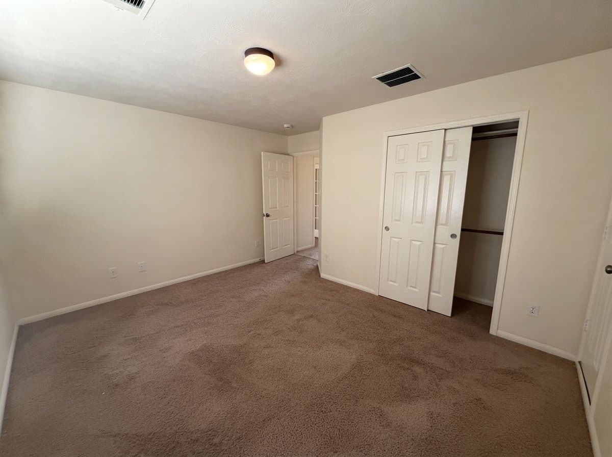 Houston Single Room: 2702 Ridgeglen Lane