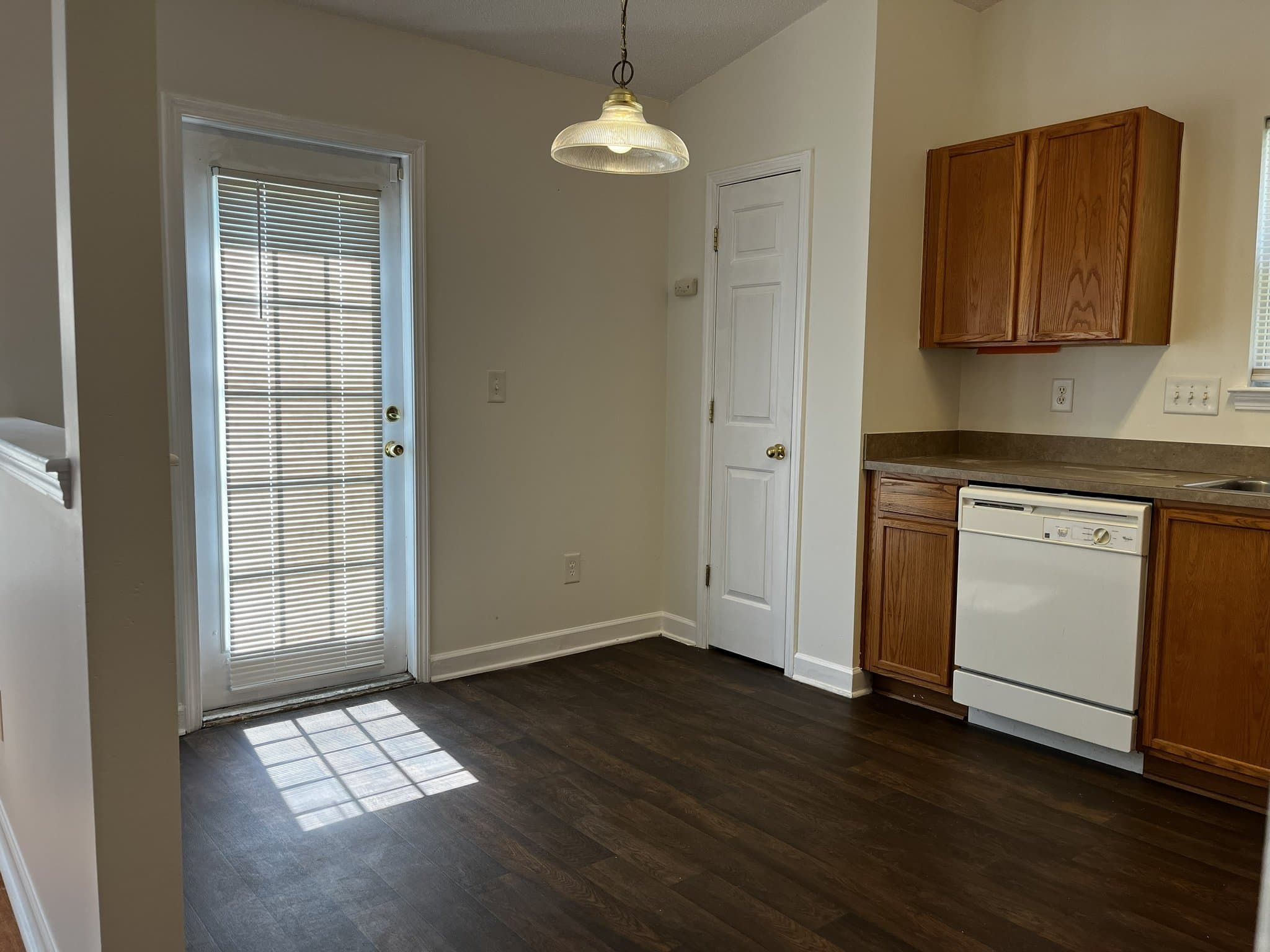 Charlotte House: 1404 Jordans Pond Ln