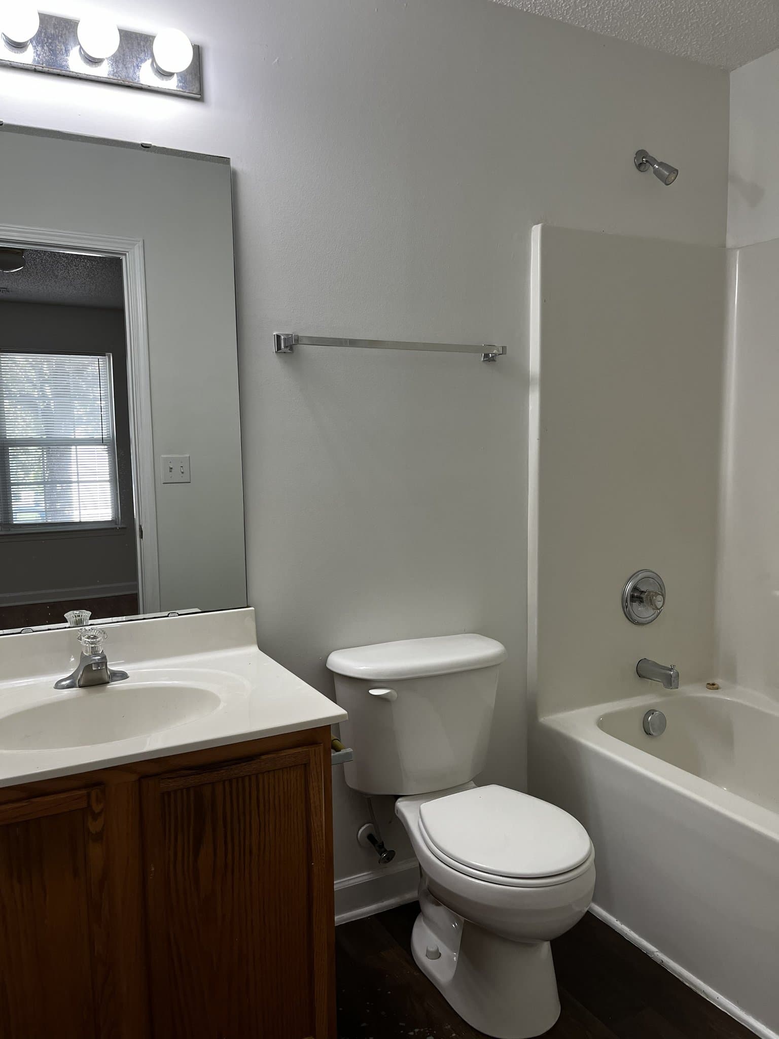 Charlotte House: 1404 Jordans Pond Ln