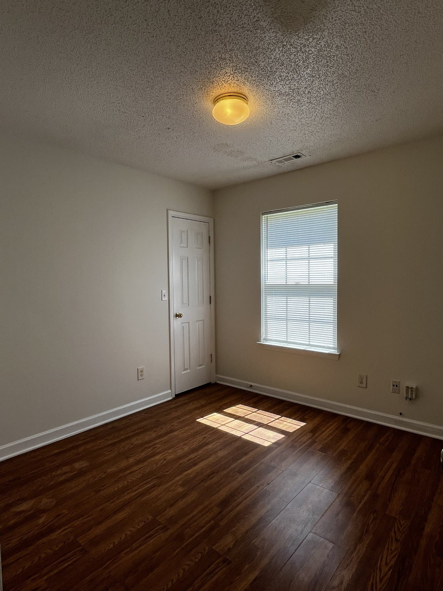 Charlotte House: 1404 Jordans Pond Ln