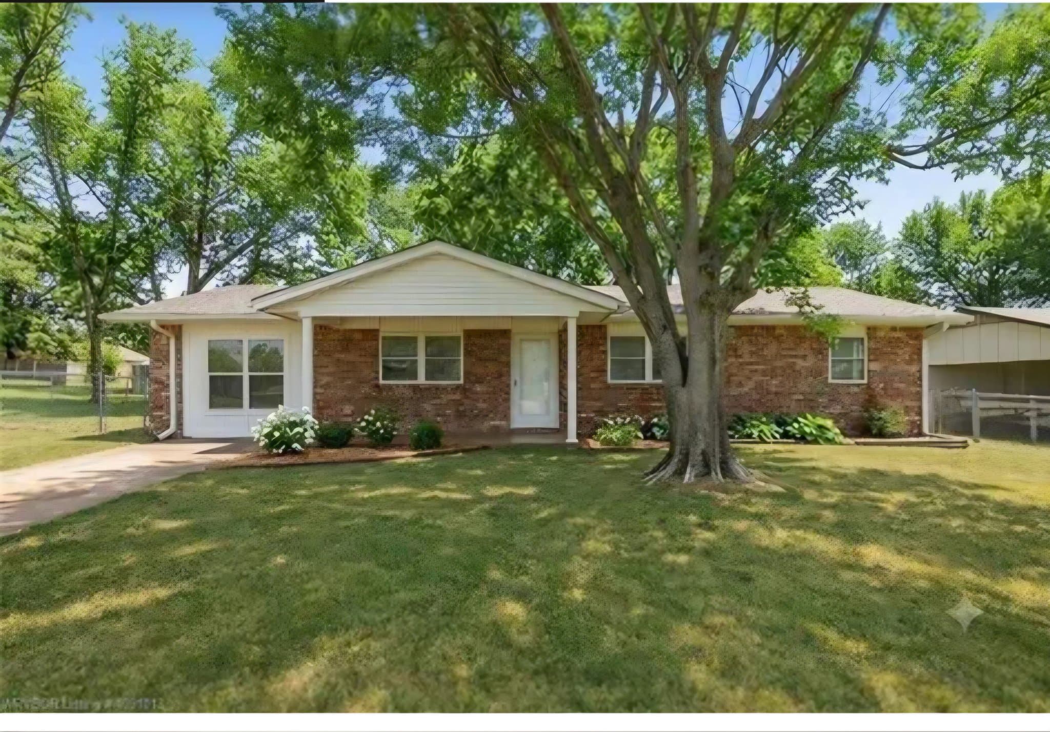 Sallisaw House: 617 N Harriet