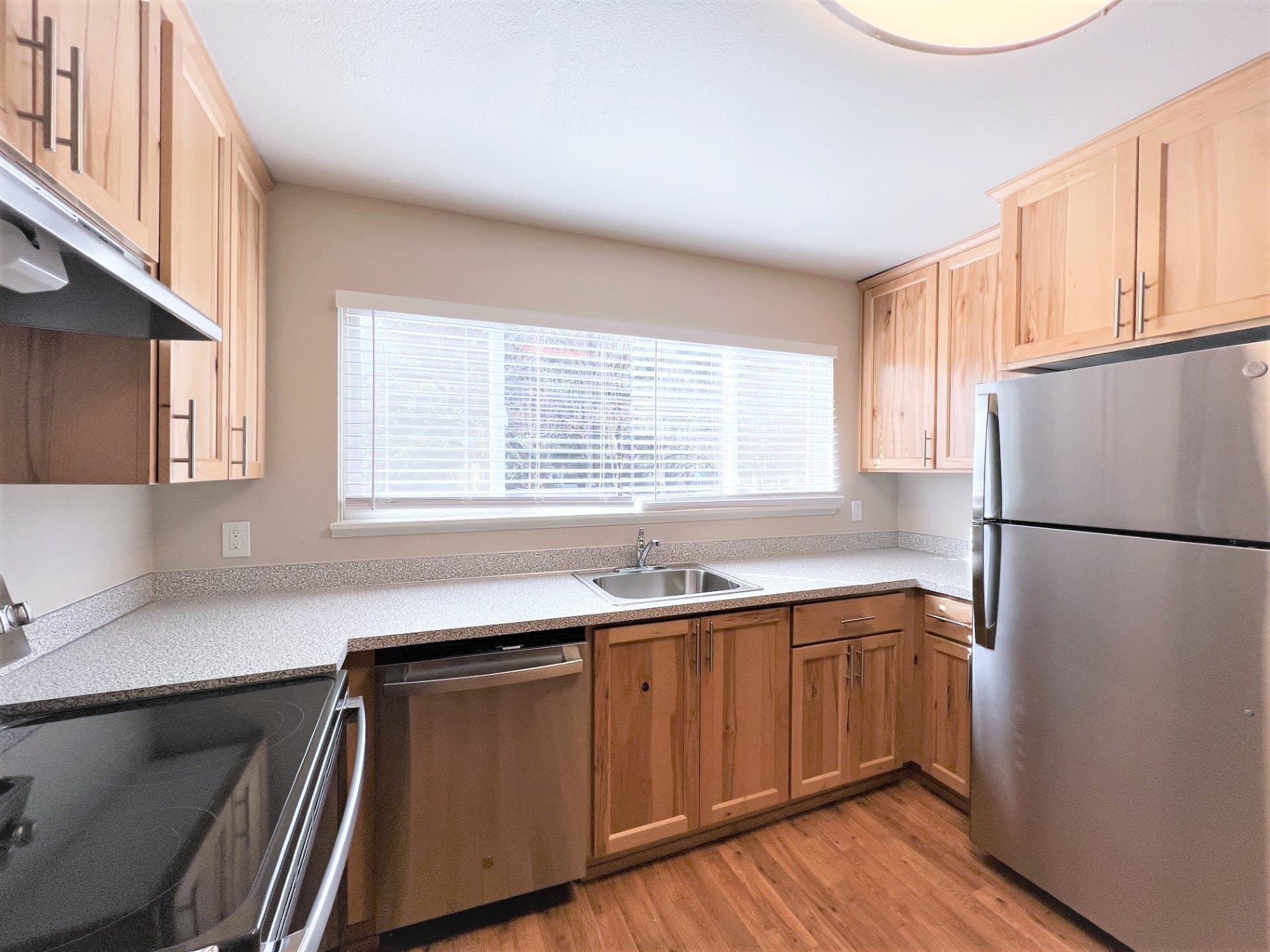 Portland Townhome: 3057 SE 20th Ave