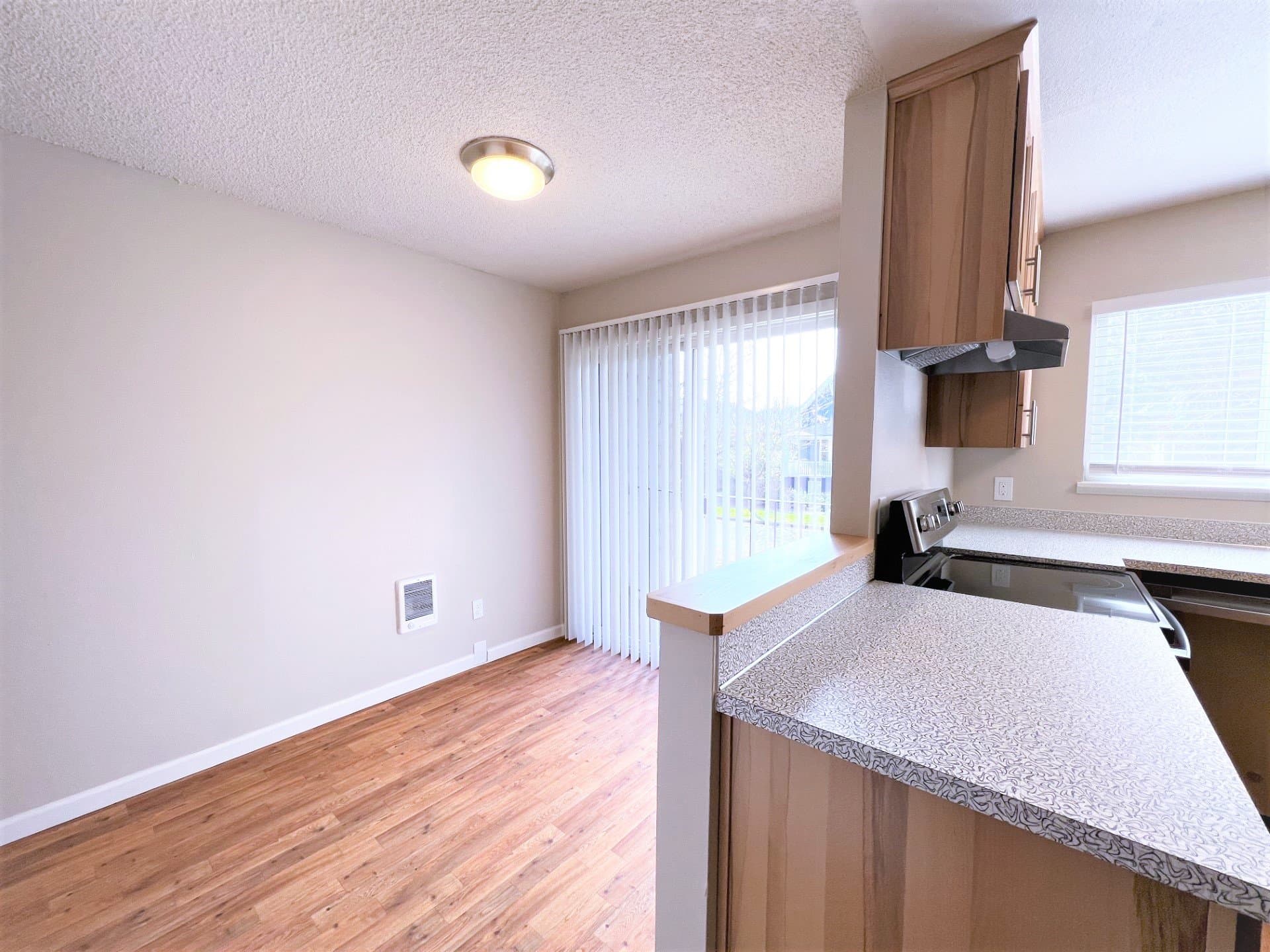 Portland Townhome: 3057 SE 20th Ave