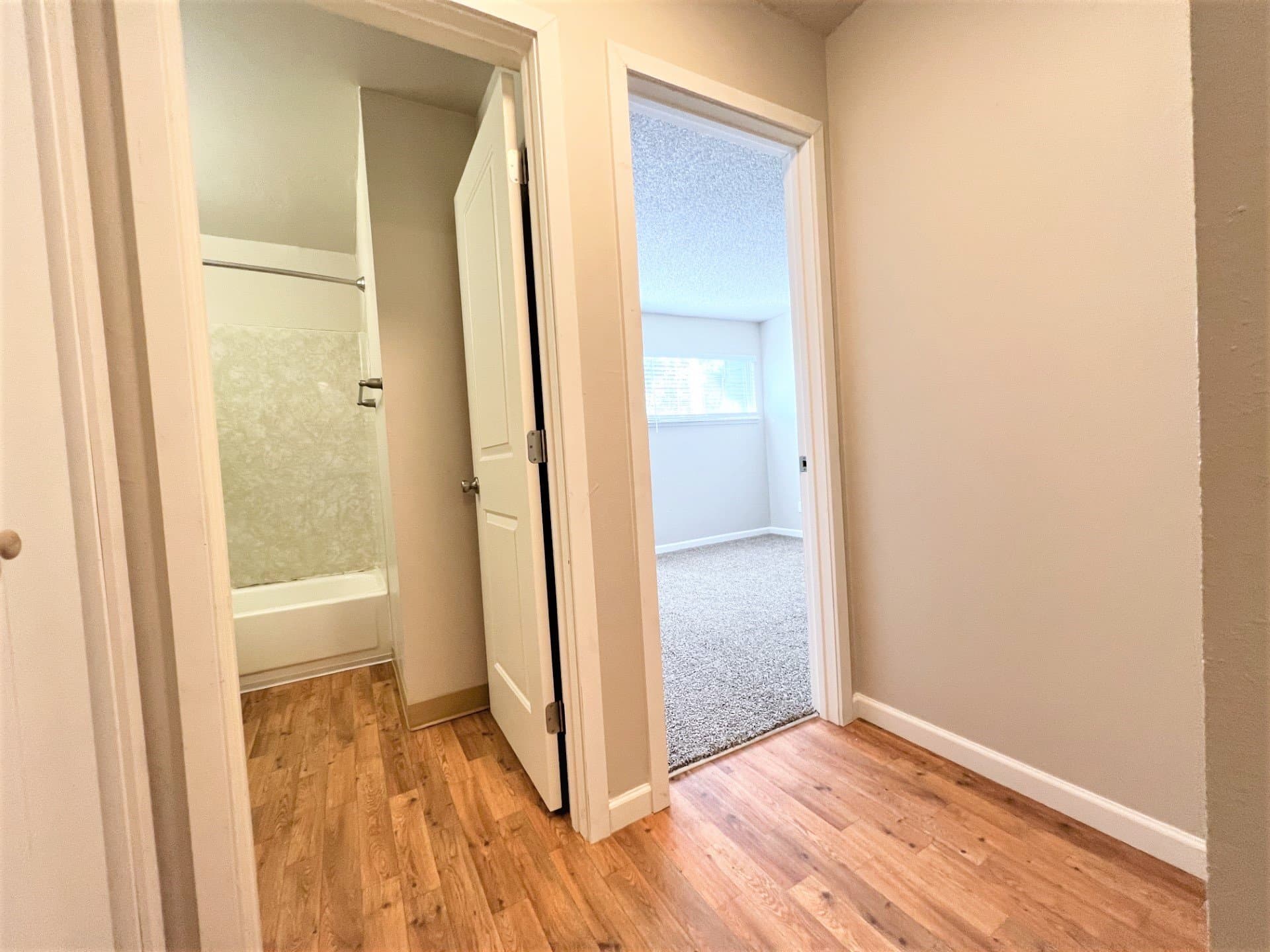 Portland Townhome: 3057 SE 20th Ave