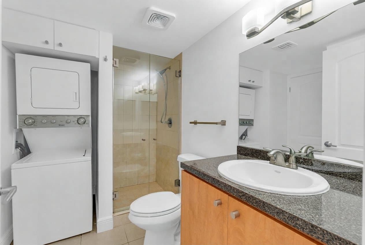 Miami Condo: 2100 Brickell Ave