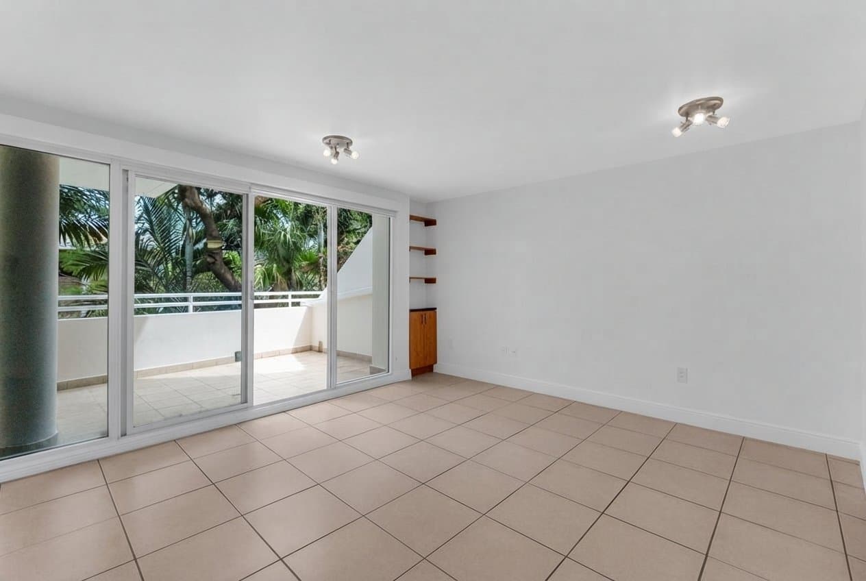Miami Condo: 2100 Brickell Ave