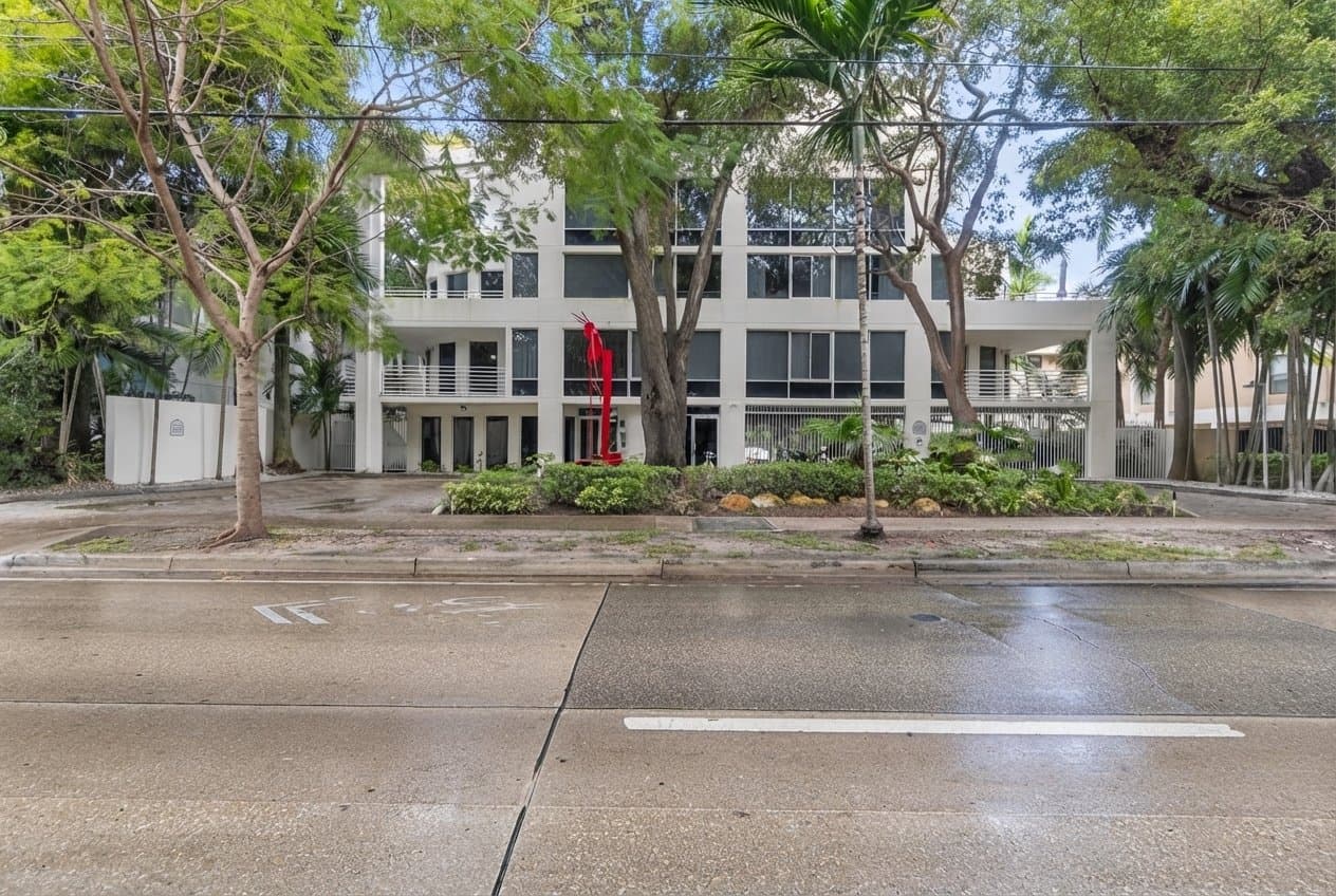 Miami Condo: 2100 Brickell Ave