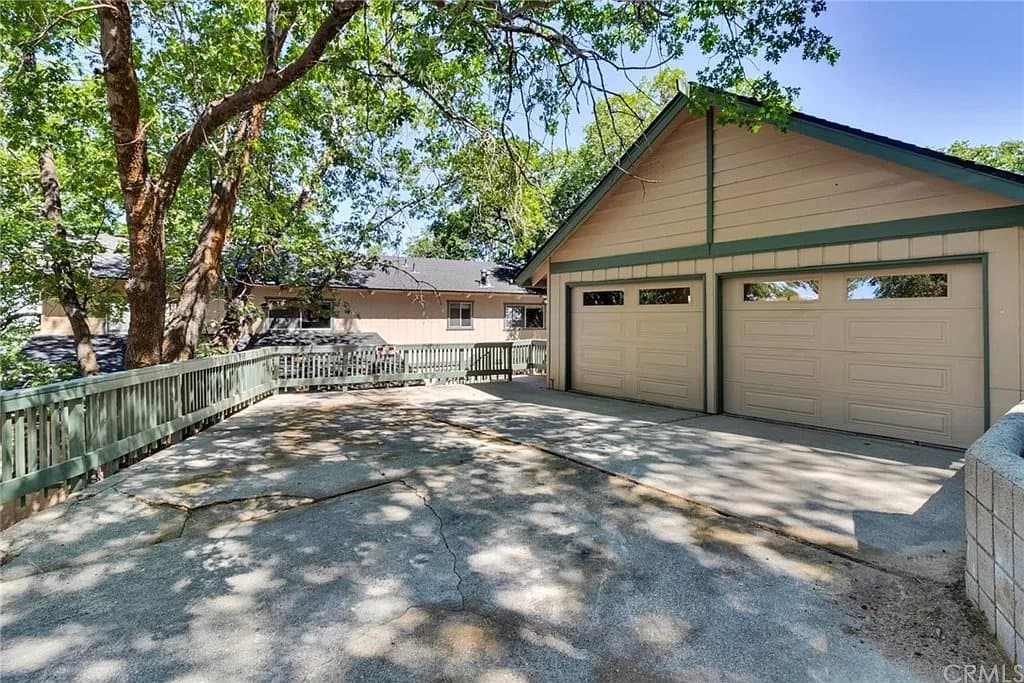 Lake Arrowhead House: 1405 Sequoia Drive, Lake Arrowhead, CA 92352