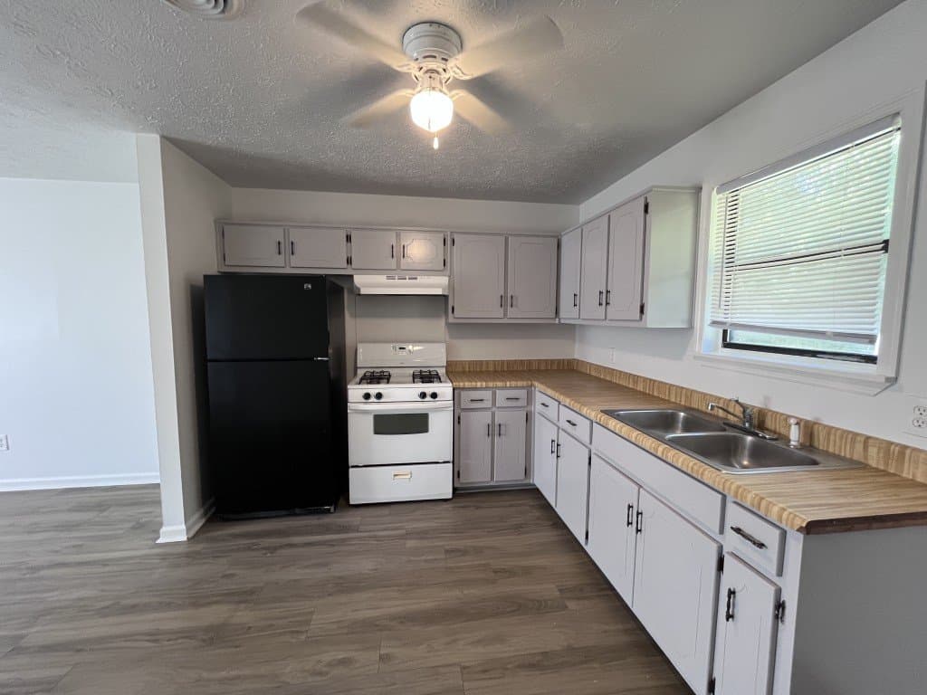 Hampton Condo: 106a Jay Ln