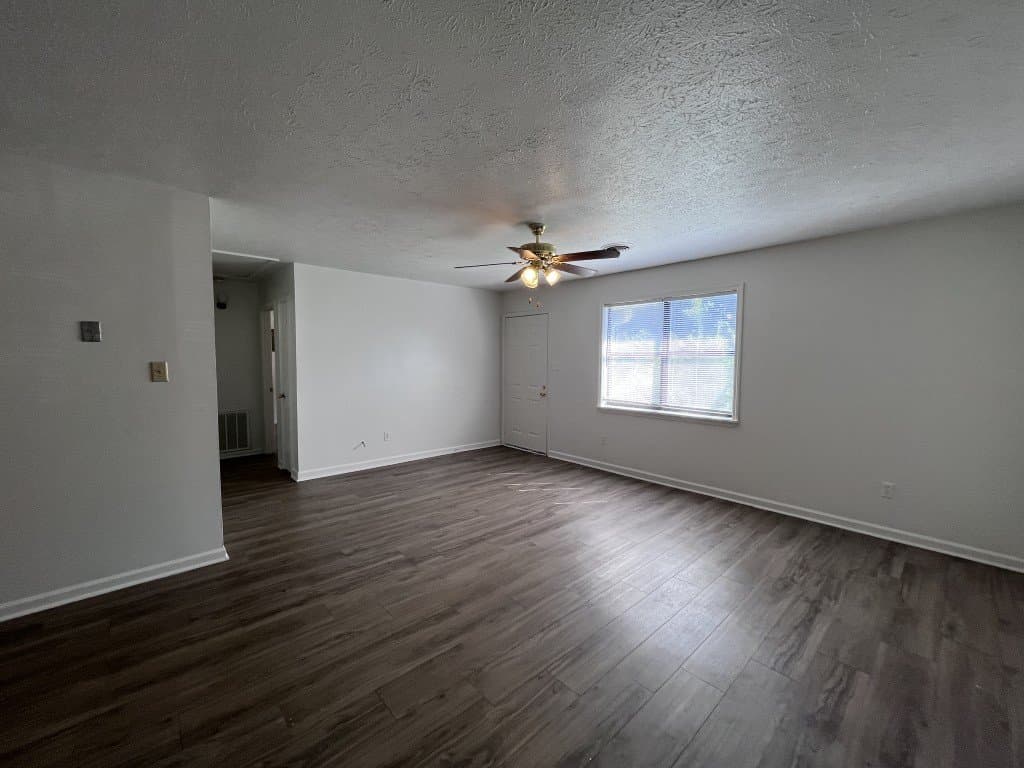 Hampton Condo: 106a Jay Ln