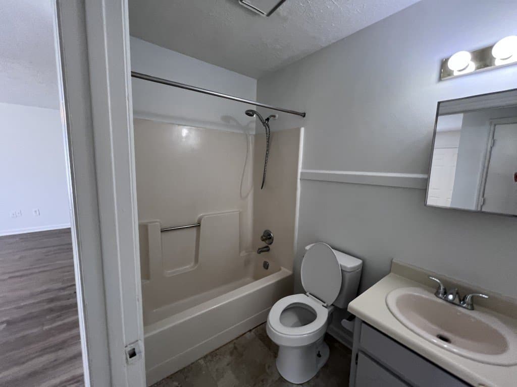 Hampton Condo: 106a Jay Ln