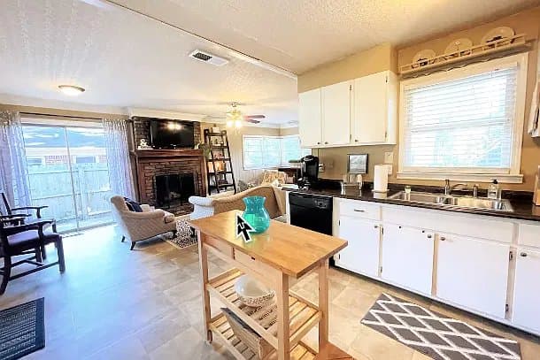 Marietta House: 2158A Lower Roswell Rd