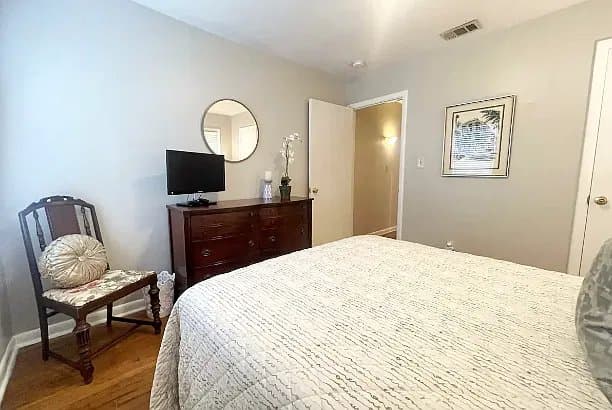 Marietta House: 2158A Lower Roswell Rd