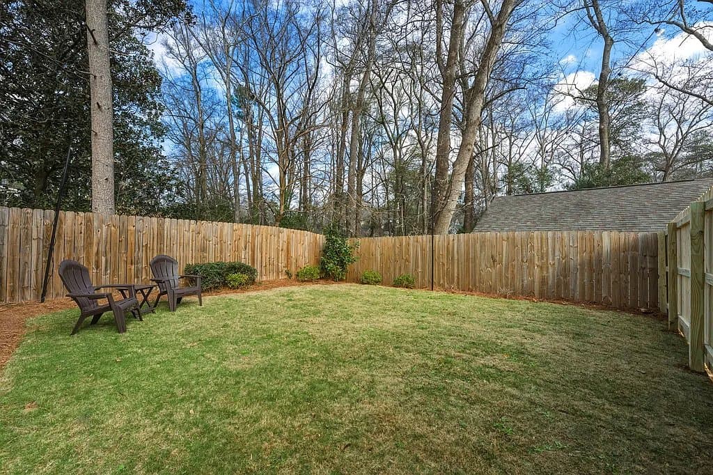 Decatur House: 621 Coventry Rd