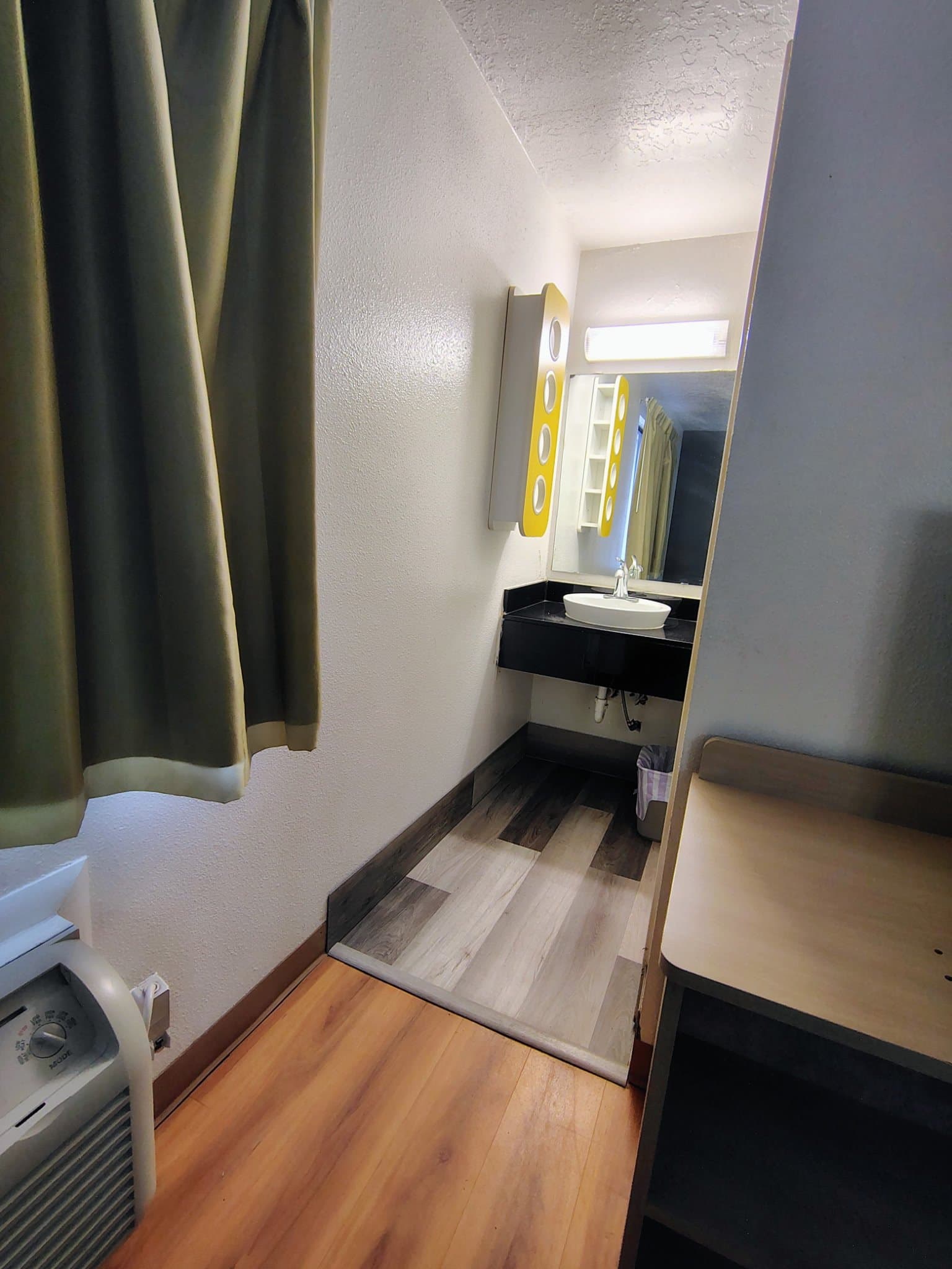 Evanston House: 261 Bear River Dr