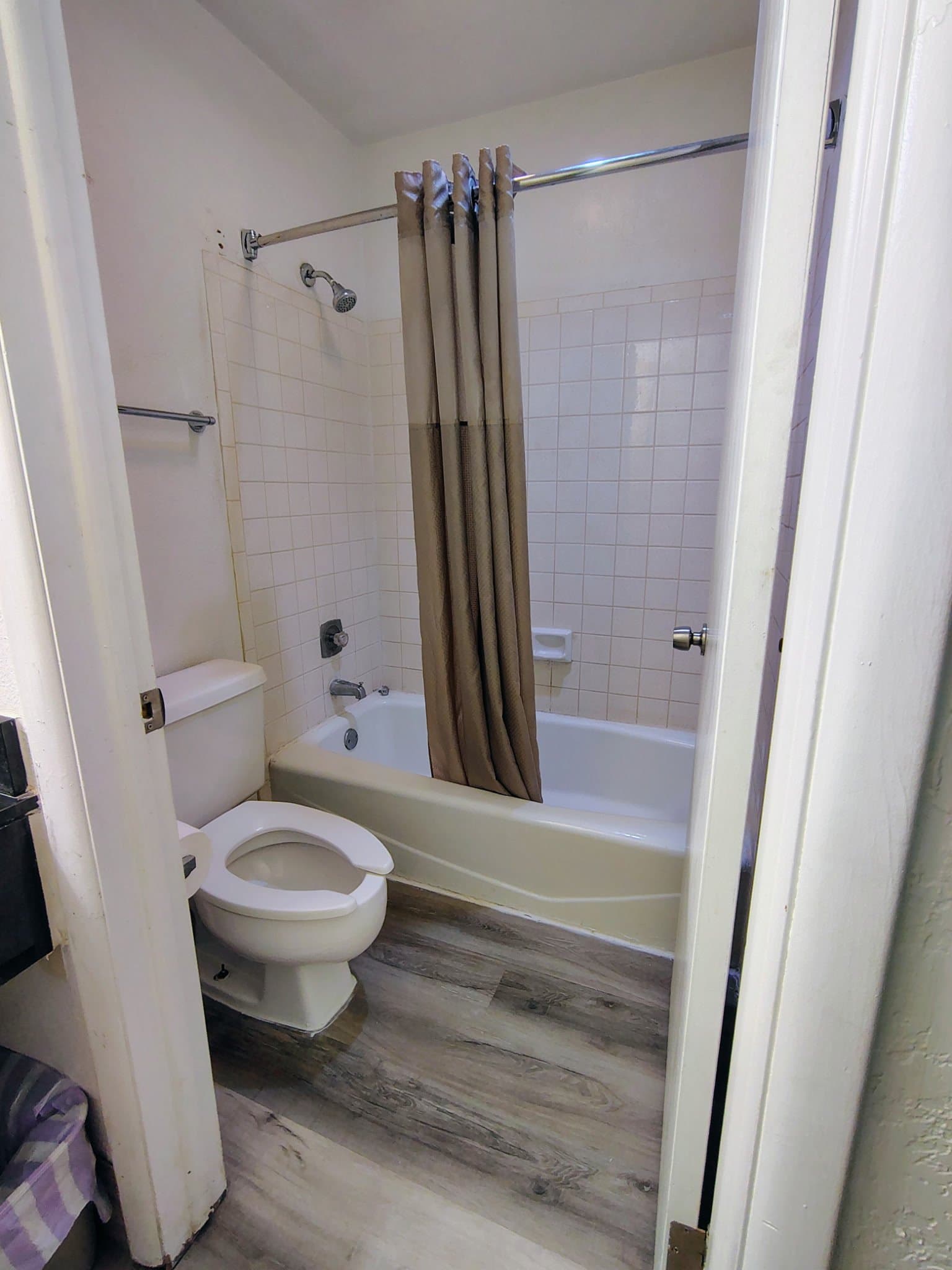 Evanston House: 261 Bear River Dr