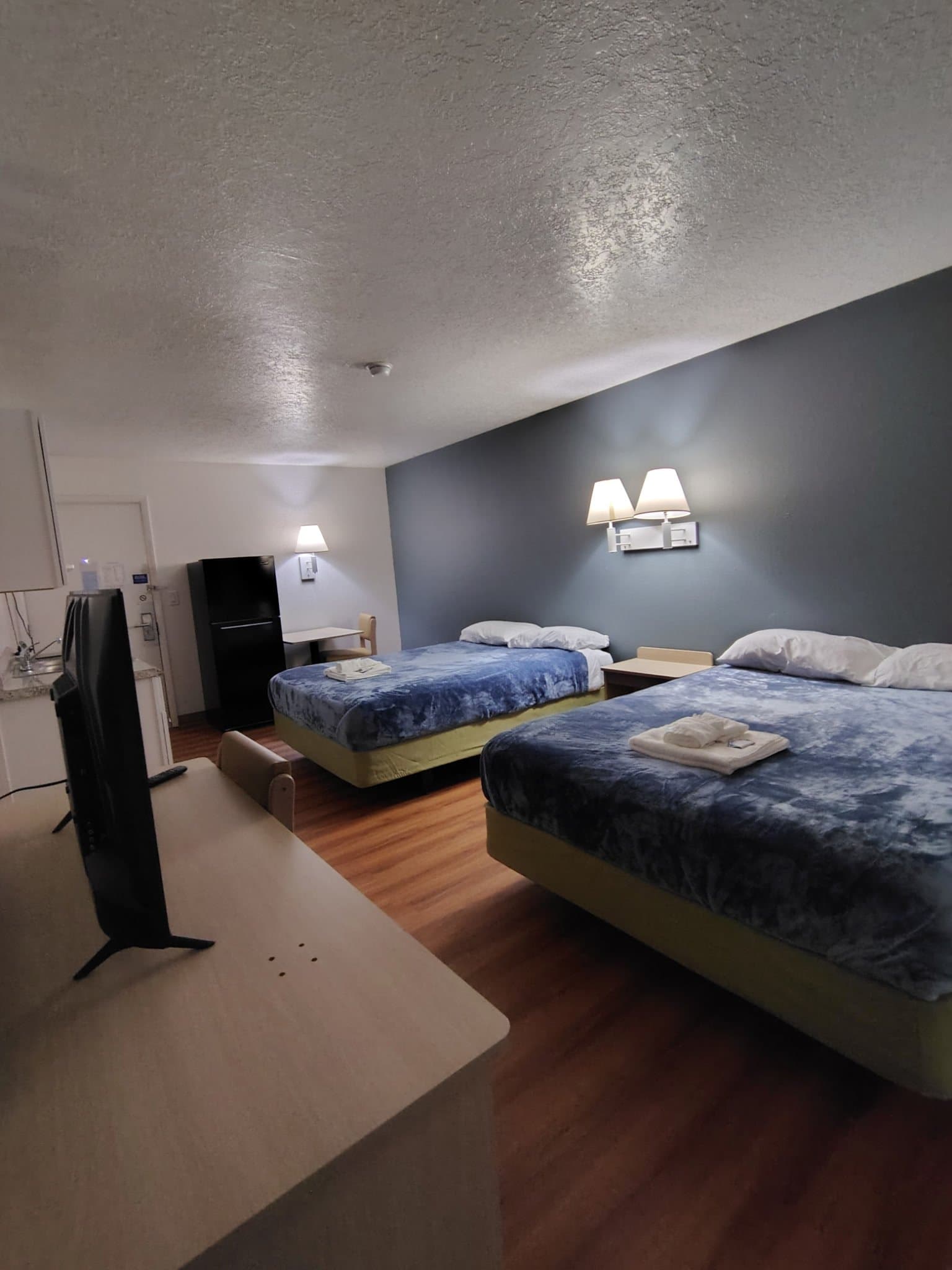 Evanston House: 261 Bear River Dr