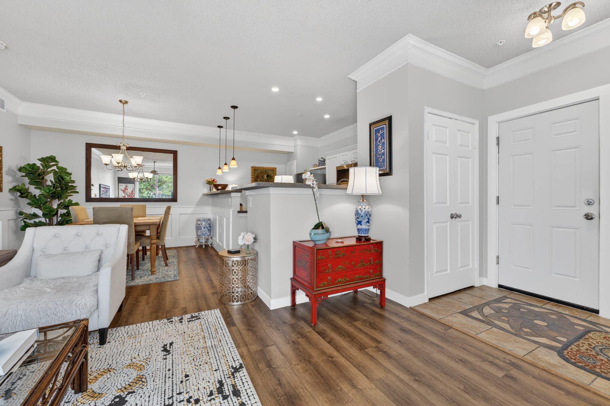 Superior Condo: 2080 Shamrock Drive