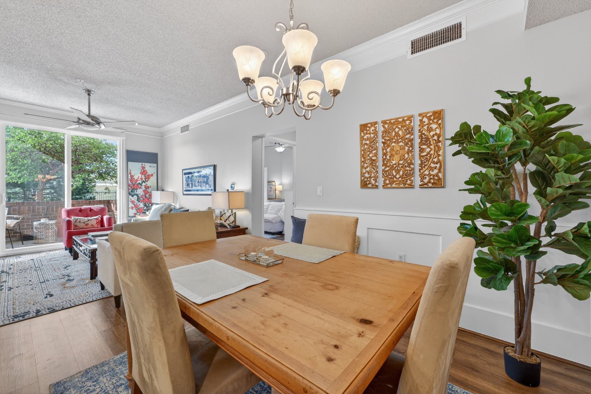 Superior Condo: 2080 Shamrock Drive