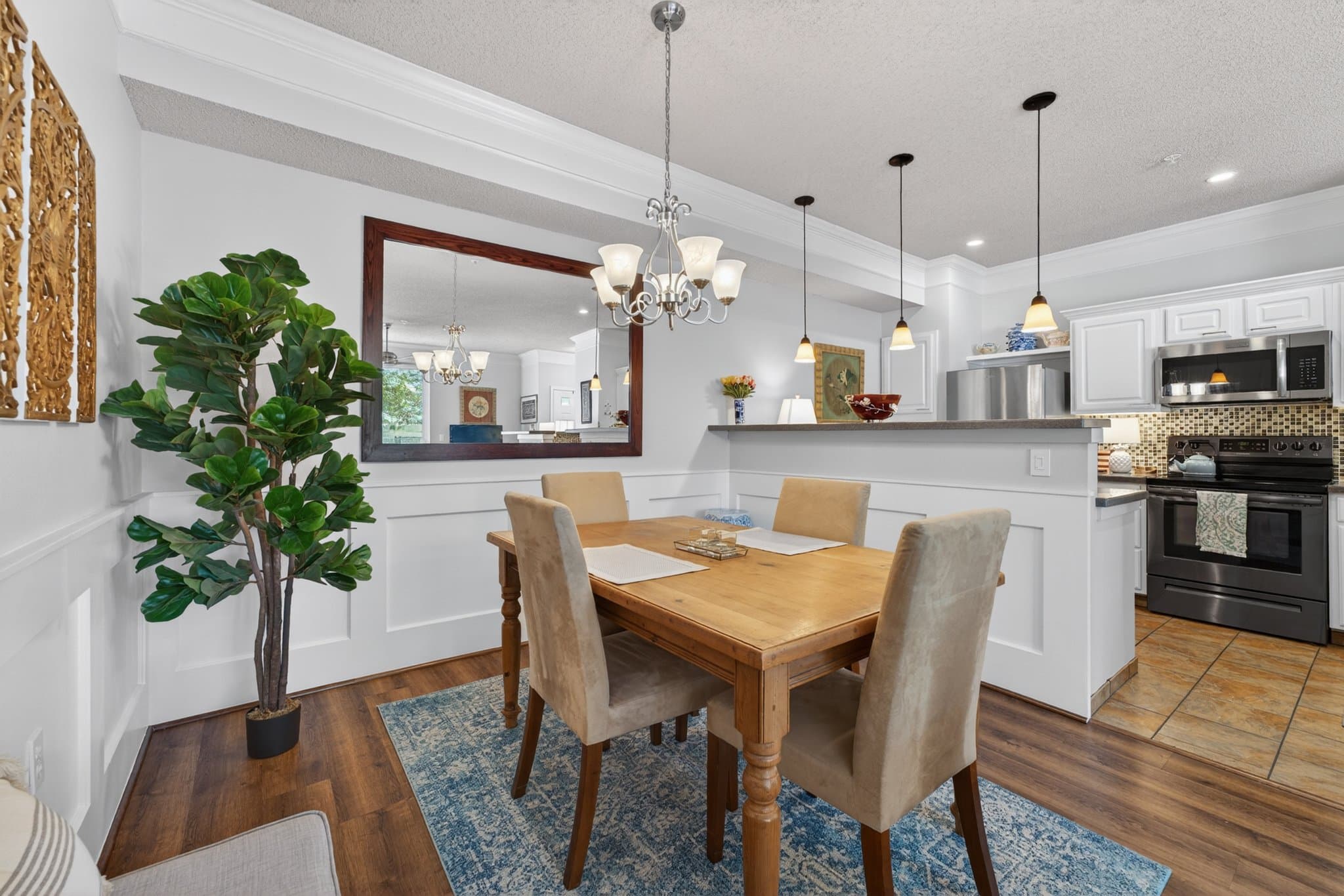 Superior Condo: 2080 Shamrock Drive