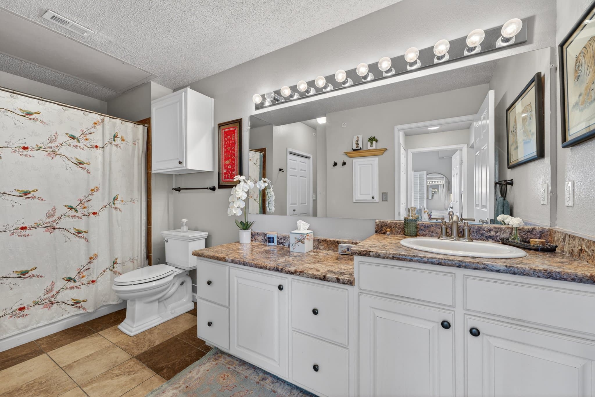Superior Condo: 2080 Shamrock Drive