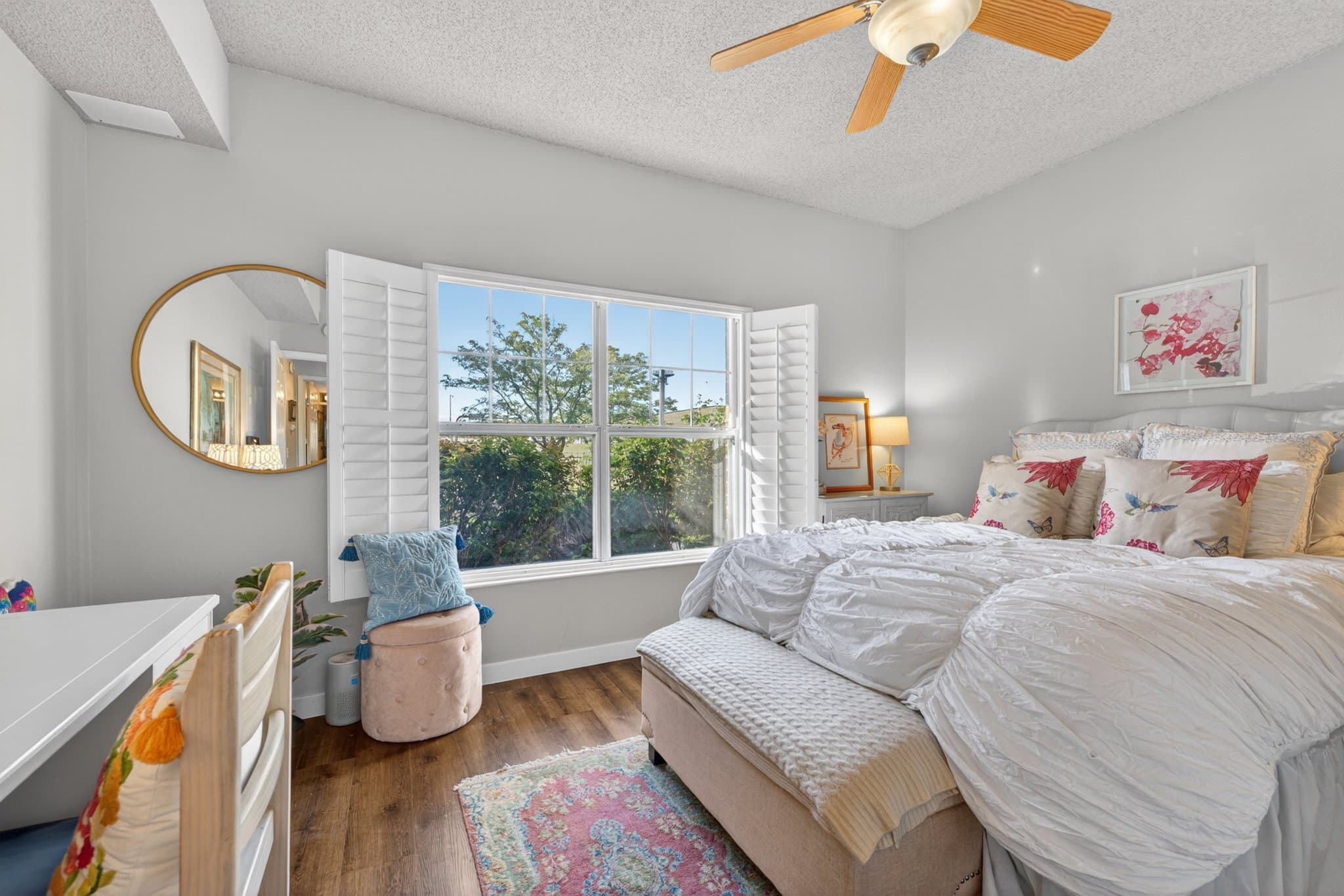 Superior Condo: 2080 Shamrock Drive